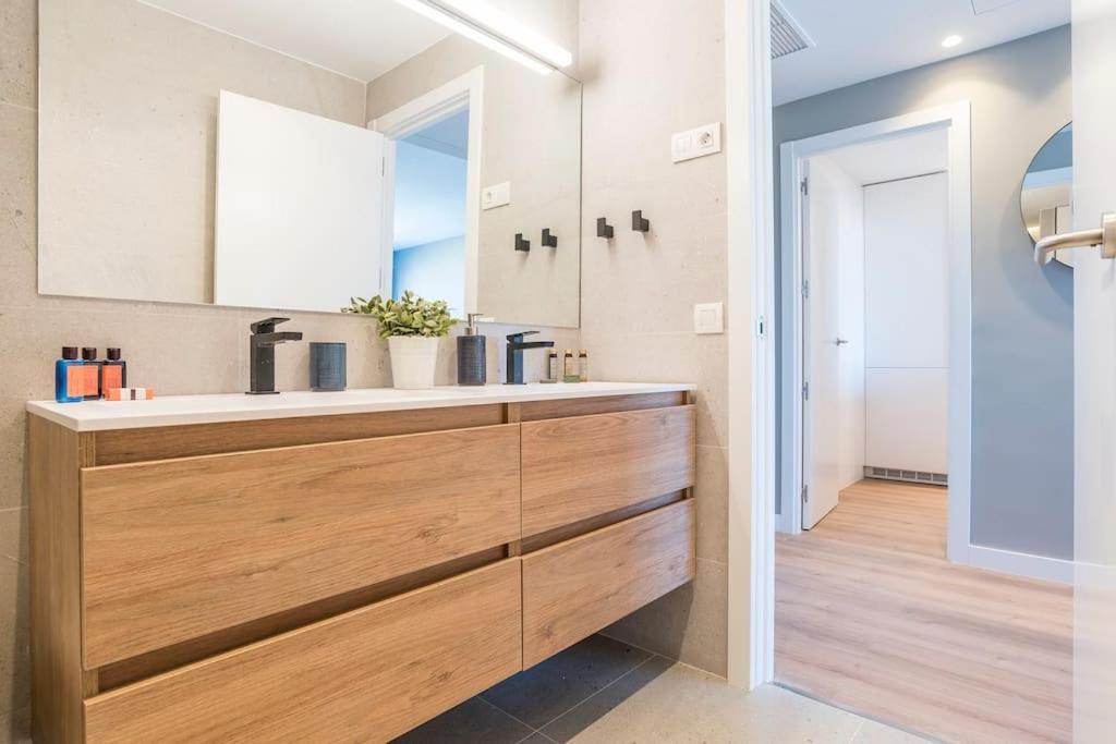 Lujo Con Vistas Skyline 1gb Wifi Apartamento *